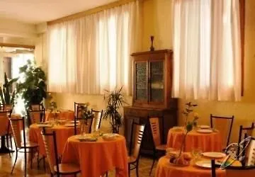 ホテル ソーレ 3*